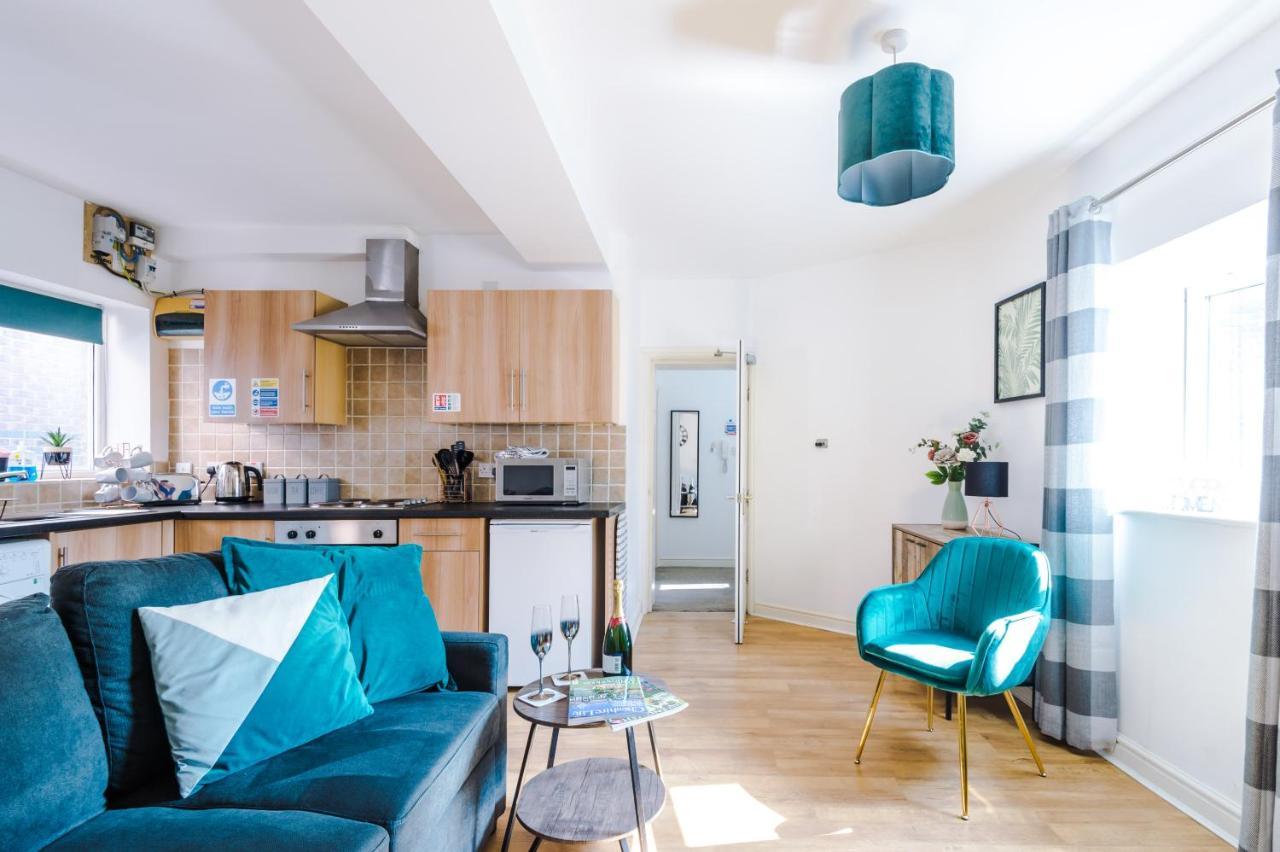 Stylish Chester City Centre Apartment By 53 Degrees Property, Ideal For Couples & Business Professionals - Sleeps 4 Kültér fotó