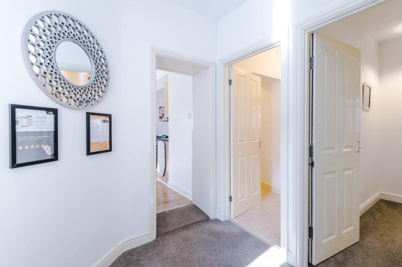 Stylish Chester City Centre Apartment By 53 Degrees Property, Ideal For Couples & Business Professionals - Sleeps 4 Kültér fotó